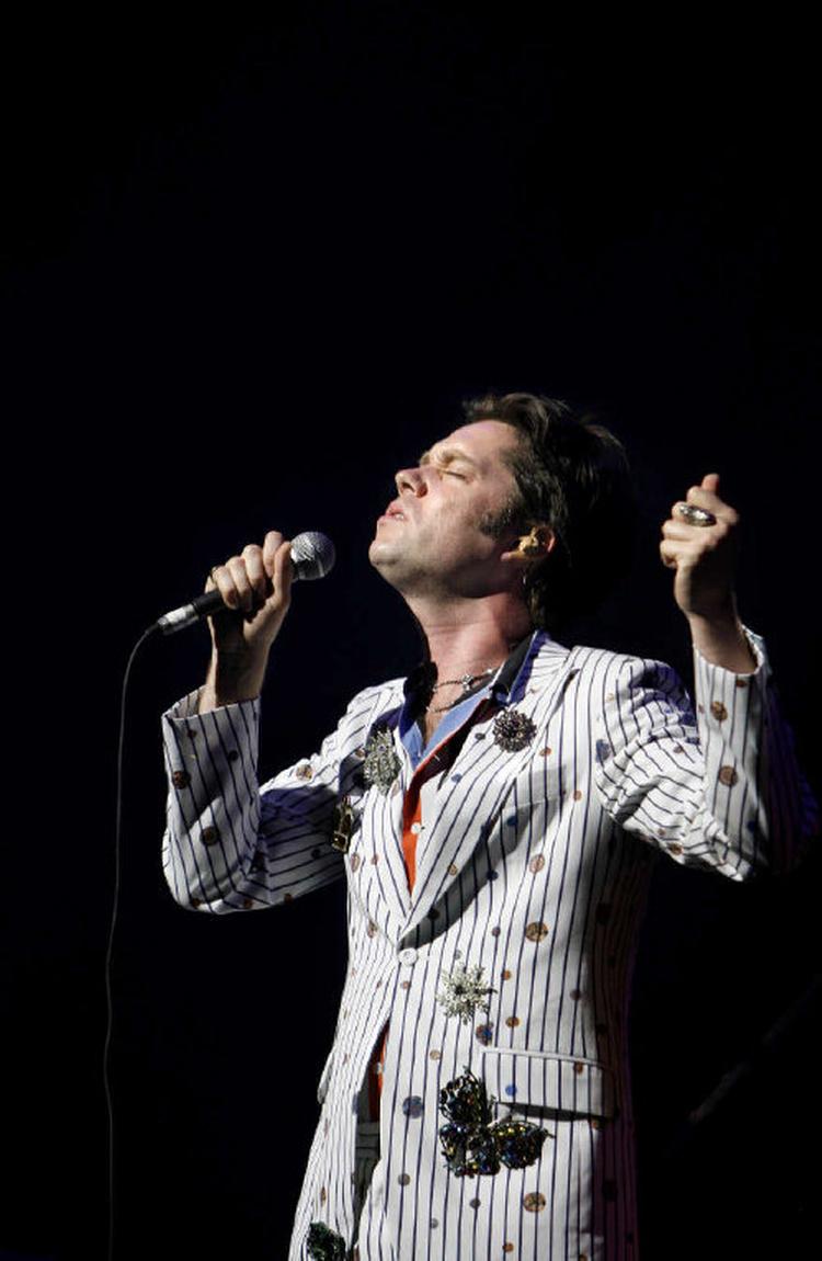 Irsk folkemusik, kabaret, opera, ballader, rock, viser og dragshow. You name it, Rufus har det. I Operaen manglede man dog et centrum for de mange musikalske udflugter. 