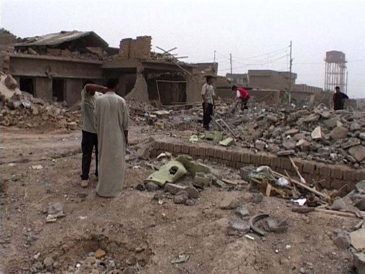 En bombe dræbte over 100 i landsbyen Armili nord for Bagdad i lørdags. Det var et af de blodigste angreb i Irak i månedsvis. 