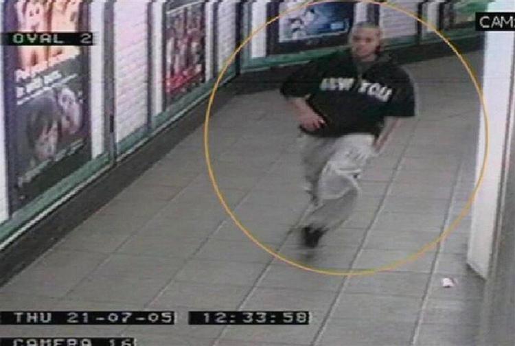 Et billede af den nu dømte Ramzi Mohammed fra overvågningskameraerne i Londons undergrund 21. juli 2005. 