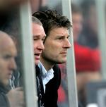 Michael Laudrup(t.v.) og John 'Faxe' Jensen(i midten) får i Getafe følgeskab af talentspejderen Erik Larsen. 