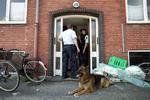 Antallet af bankrøverier stiger igen. Her leder politiet efter gerningsmanden til et røveri mod Nordeas filial i Valby. 