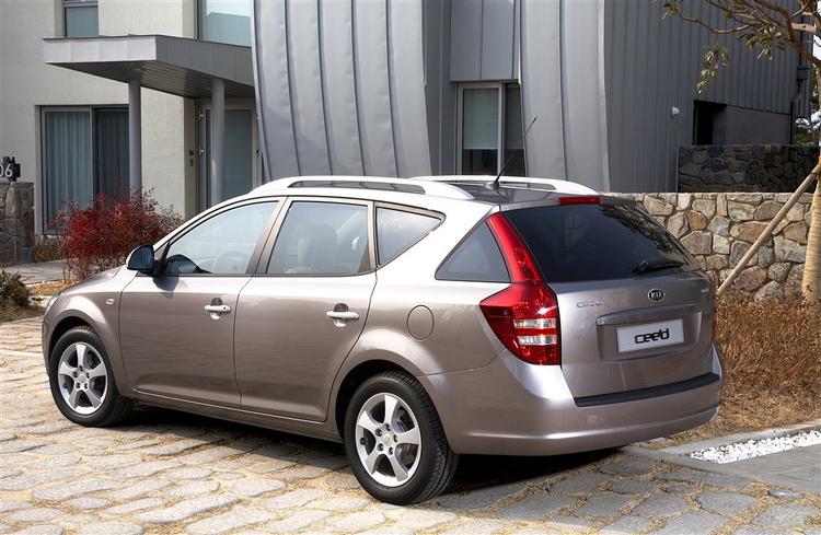 Kia Ceed Sporty Wagon ser ud til at være en rummelig og praktisk stationcar. Prisen er endnu ukendt. Foto: Kia 