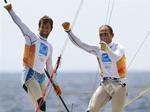 Iker Martinez og Xavier Fernandez vandt OL-guld i 2004, men med VM kom de kun med i VM-finalen efter en protest, der gav dem en urimelig fordel. De sluttede i øvrigt sidste i VM-finalen og blev dermed nummer 10 sammenlagt. 