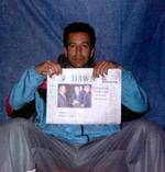Daniel Pearl blev kidnappet og siden halshugget i februar 2002 i Pakistan. Nu vil Pearls enke trække en af Pakistans største banker, al-Qaeda og andre muslimske grupper i retten for mordet. 