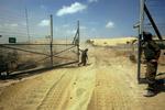 Gazas grænseovergange - her ved byen Sderot - er blevet mere og mere strikse efter Hamas' magtovertagelse. 