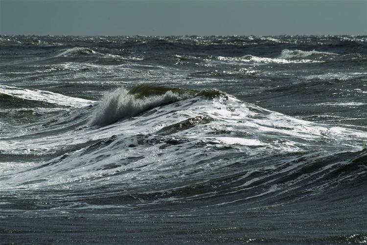 Havet krævede i dag formodentligt endnu et offer, da en 61-årig mand blev ramt af bommen på sin båd og væltet i vandet. 