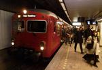 Københavns s-toge er hårdt ramt af en nedfalden køreledning. Alle ruter er ændret indtil i morgen tidlig. 