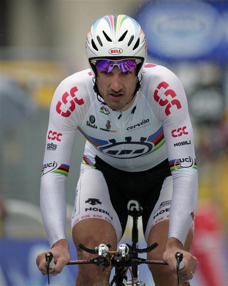 Fabian Cancellara triller i mål. 