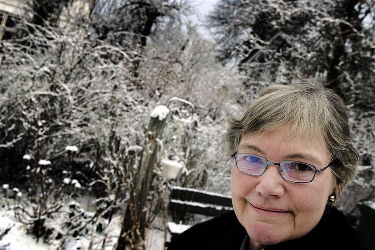 Socialrådgiver Hanne Reintoft vil hellere tale om fælles ansvar for at skabe et godt samfund for de svageste end den enkeltes forpligtelser over for samfundet. 