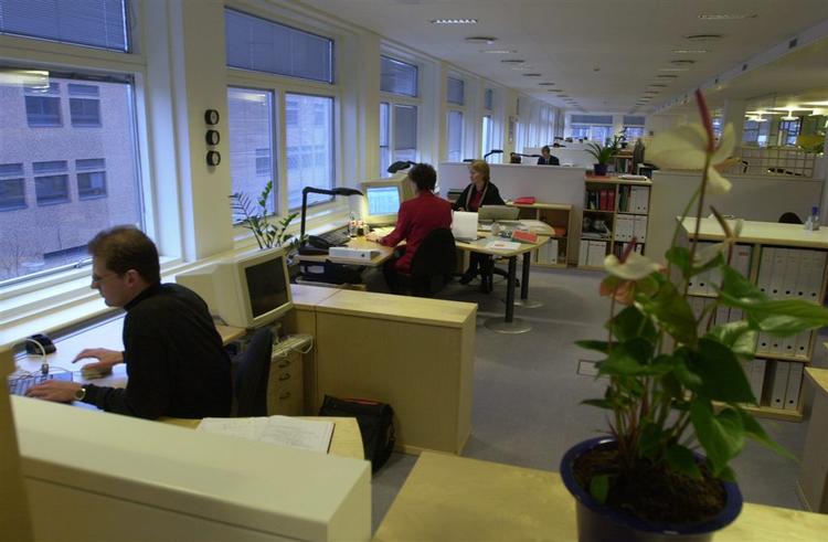 Næsten halvdelelen af danskerne oplever, at det er en belastning, når kolleger kvitter jobbet. (Arkivfoto) 