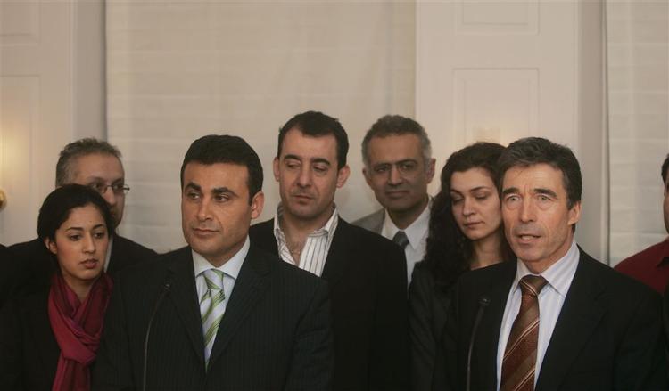Ny Alliances formand Naser Khader har sagt nej tak til Venstres sommertræf. 