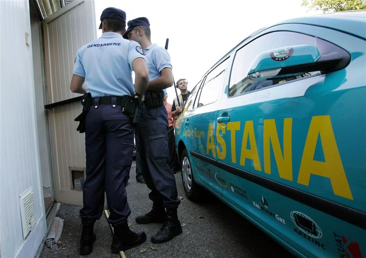 Umiddelbart efter afsløringen af Vinokourov, trak holdet Astana sig fra Touren. 