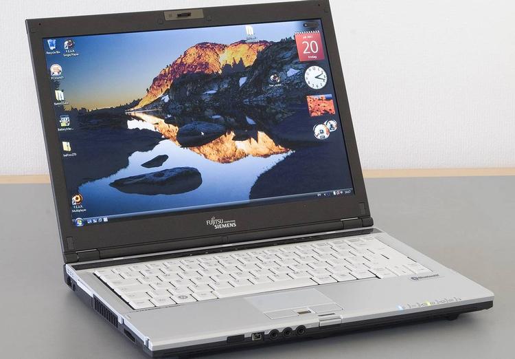 Med sin relativt lille bredformatskærm på 13,3”, testens laveste vægt og mulighed for installation af et ekstra medfølgende batteri, er Fujitsu-Siemens testdeltager så langt feltets mest mobile enhed. Det indbyggede UMTS/HSUPA-modem sikrer også en rigtig god netopkobling, selv hvis du er langt udenfor rækkevidde af nærmeste WiFi-installation. Men du (eller din chef) får også lov at betale for fornøjelsen. 