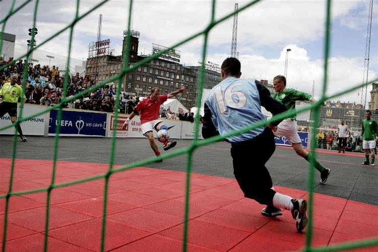 Dansk scoring i kampen mod Irland. 