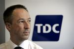 Rynkerne i koncernchef Jens Alders pande vokser. Firmapensionskasser kan koste TDC milliarder. 