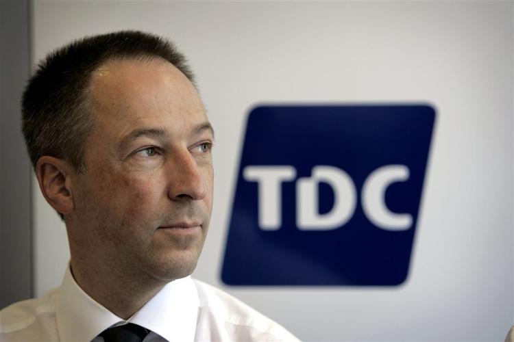 Rynkerne i koncernchef Jens Alders pande vokser. Firmapensionskasser kan koste TDC milliarder. 