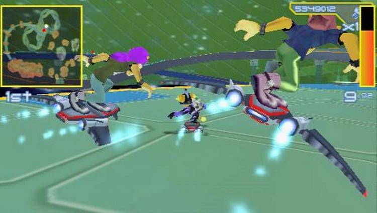Både nye og gamle våben samt mekaniske dimser er der at forlyste sig med i 'Size Matters' som opvarmning til efterårets PlayStation 3-spil med Ratchet og Clank, 'Tools of Destruction'. 