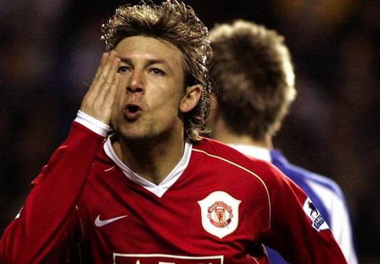Hvis Gabriel Heinze får lov til at skifte til Liverpool, så bliver han den første spiller i 43 år der tager turen fra Manchester til Liverpool. Phil Chisnall gjorde det senest -  i 1964. 