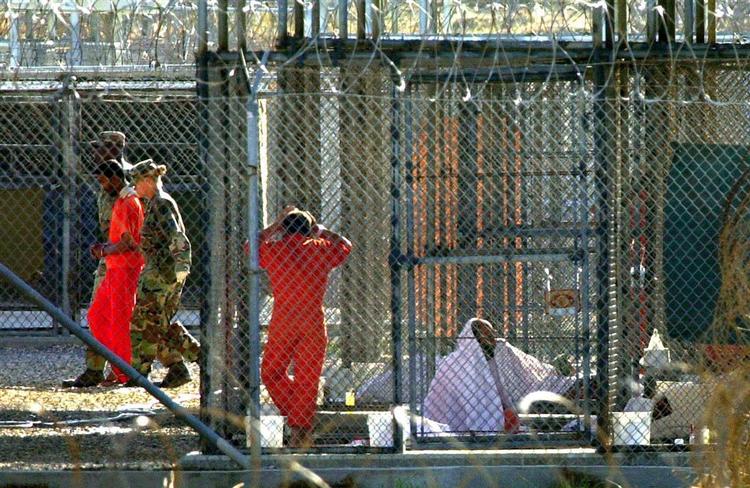 Storbritannien har bedt USA løslade fem fanger med britisk tilhørsforhold fra Guantánamo. 