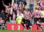 Sunderland's Michael Chopra,  til venstre,  fejrer sin scoring i kampens sidste minut. 