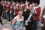 Prinsesser taler ikke med engle, fastslår norsk avis. 