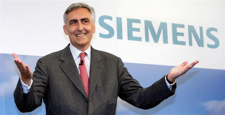 Siemens' nye topchef, Peter Loescher, har travlt med at genoprette tilliden til koncernen, som er ramt af en stor korruptionsskandale. 