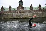Turen går via kanaler og havn rundt om Christiansborg. Arkivfoto. 