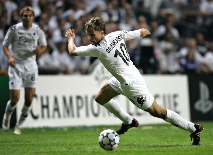 21.15  dansk tid går FCK og Grønkjær på banen. 