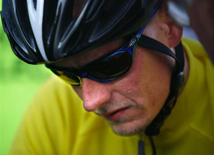 Michael Rasmussen fortsætter cykelkarrieren. 
