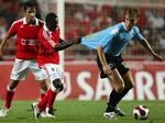 Jesper Grønkjær (t.h.) har karantæne i den kommende kamp mod Benfica, men de øvrige FCK-spillere kan forvente maksimal støtte fra de fyldte  tribuner. 