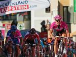 Tyske Gerald Ciolek fra T-Mobile suser over stregen som vinder af dagens etape i Tyskland Rundt. 