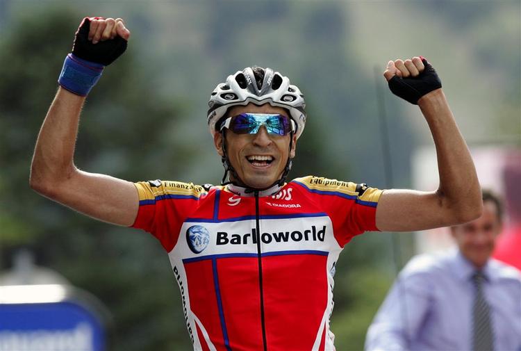 Juan Mauricio Soler Hernandez fotograferet i sin etapesejr på niende etape af Tour de France i byen Briancon. 