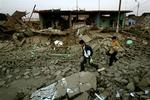 Vejene til de små byer i Peru som har været ramt af torsdagens jordskælv er svært fremkommelige 