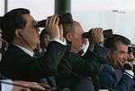 Mon Putins strategiske bombefly har en Kinamands chance? Fra venstre den kinesiske præsident Hu Jintao, Ruslands Vladimir Putin og præsident Emomali Rakhmon fra Tadsjikistan under øvelserne i Ural. 