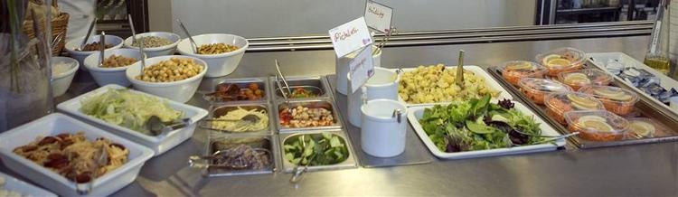 De fleste af de 35 er blevet smittet på kantiner på deres arbejdsplads. 