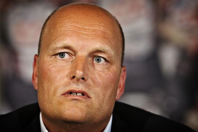 CSC-bossen Bjarne Riis kritiserer Rabobanks håndtering af Rasmussen-sagen. 