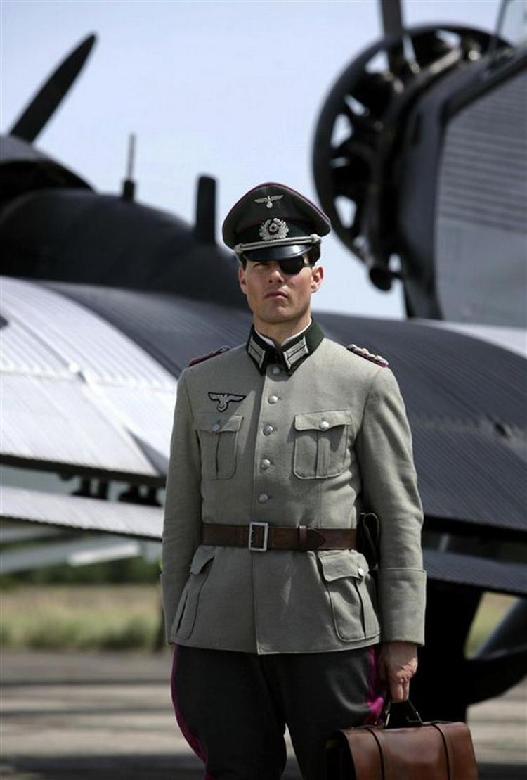 Tom Cruise ses her som greve Claus Schrenk von Stauffenberg i den kommende film om attentatet mod Hitler. 