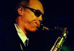 Bob Rockwell har skiftet tenorsaxofonen ud med en altsaxofon på Kjeld Lauritsens nye plade. 