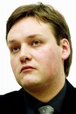 »Vi må se, om vi kan nå hinanden«, siger Dansk Folkepartis skatteordfører Mikkel Dencker om forslaget om højere børnecheck. 