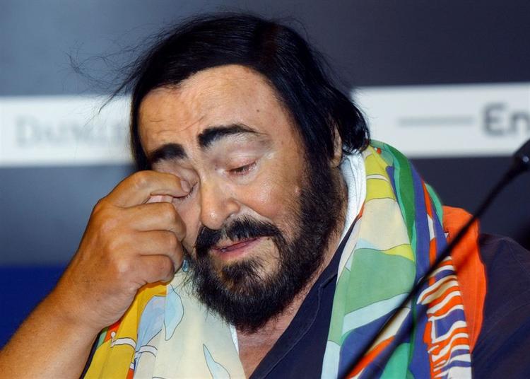 Luciano Pavarotti har døjet med helbredsproblemer i de senere år. 