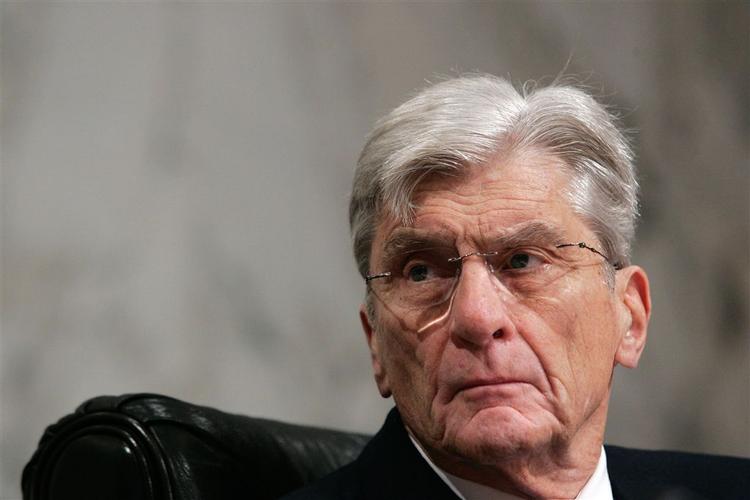 Den højtstående republikaner John Warner vil have de amerikanske tropper ud af Irak. 