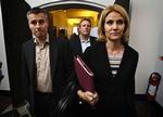 Helle Thorning-Schmidt, Henrik Sass Larsen og Morten Bødskov har forladt forhandlingerne med Bendt Bendtsen og Thor Pedersen. 