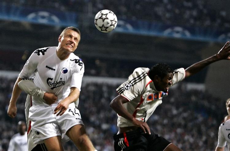 Gravgaard giver sig altid 100 procent i nærkampene - også her i Champions League-opgøret mod Benfica. 