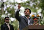 Ahmadinejad beskylder zionister for at stå bag publiceringen af svenske Muhammed-tegninger. 