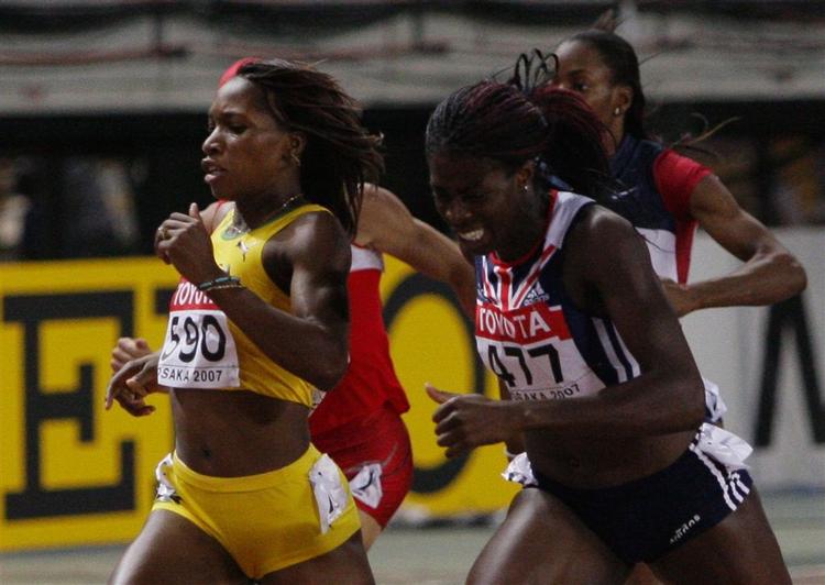 Christine Ohuruogu  (t.h.) var i  dopingkarantæne ind til 5. august. 