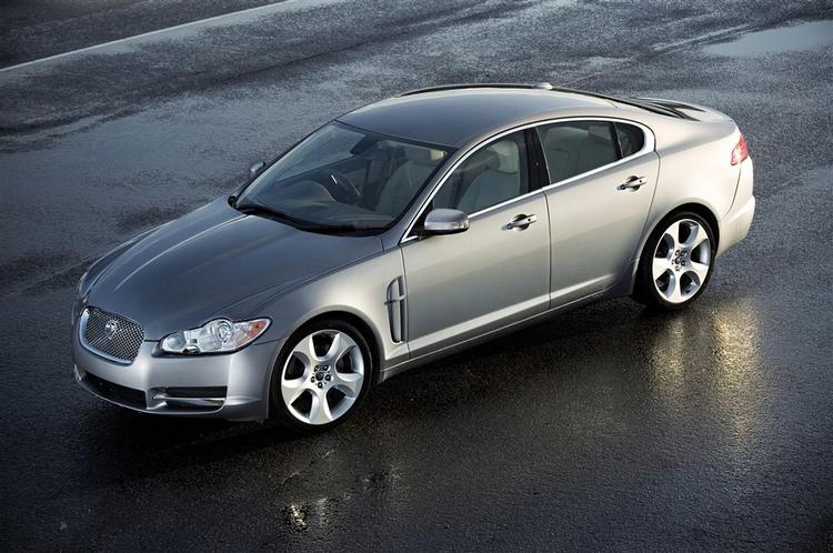Jaguar XF viser, at englænderne har mod til at anlægge en helt ny stil. 