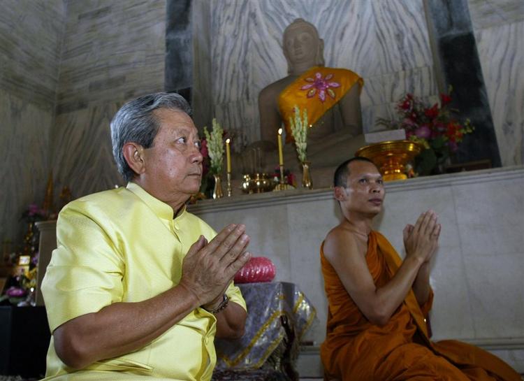 Thailands midlertidige regeringschef Surayud Chulanont under et nyligt besøg i Indien. 