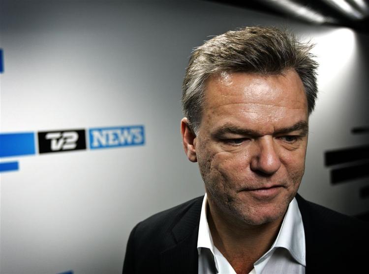 TV2's tidligere direktør havde aktier i Metro, mens han forhandlede med det beslægtede selskab Viasat som direktør for TV2. 