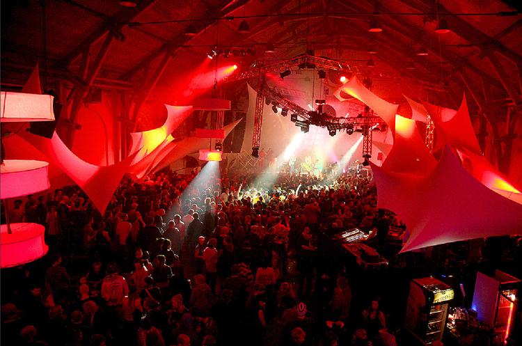 Århus skal satse på studenterne, hvis byen skal stå stærkt på kulturområdet, mener folkene bag Present Aarhus-festivalen, der er en del af Århus Festuge. 