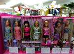 Barbie-sortimentet har fået en muslimsk søster 'Fulla'. 